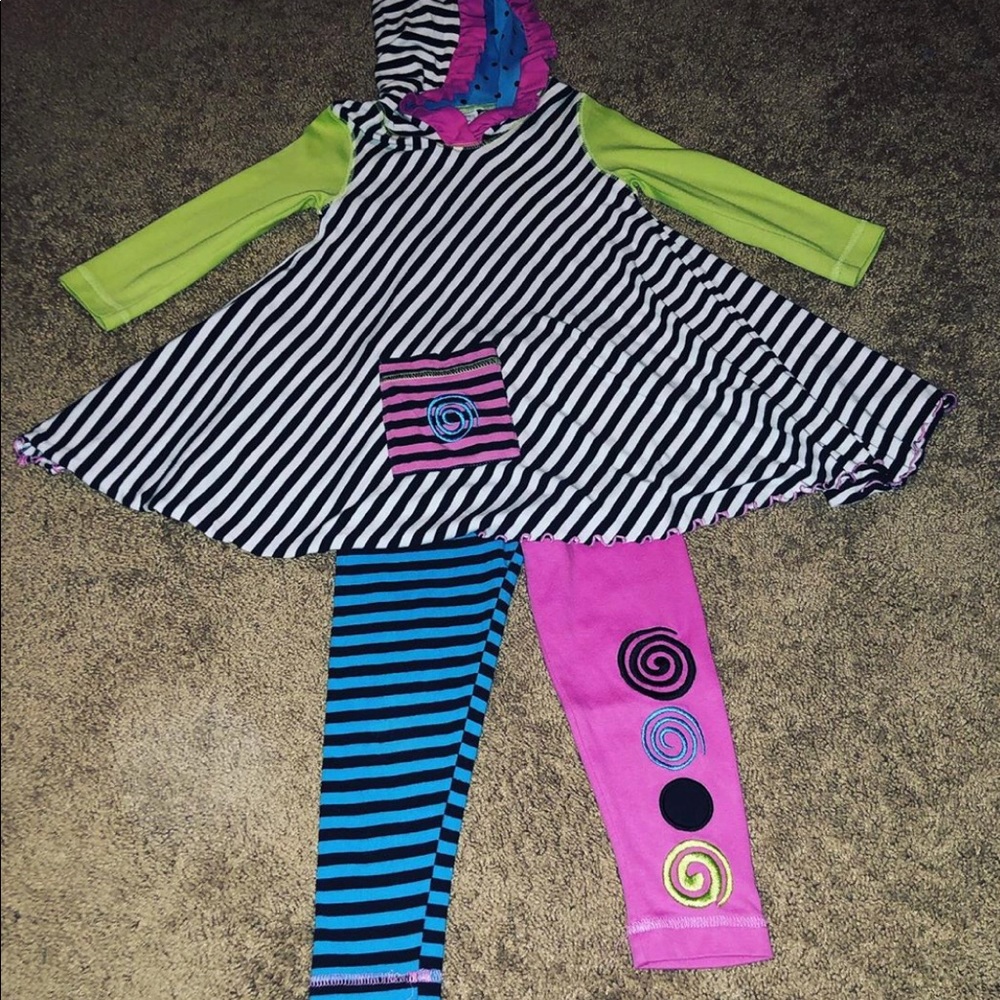 Peaches N Cream leggings and tunic
